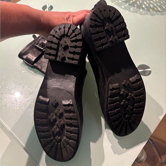 TORY BURCH | Chrystie Lug Sole Black Leather Moto Buckle boot sz 7 - Picture 8 of 10